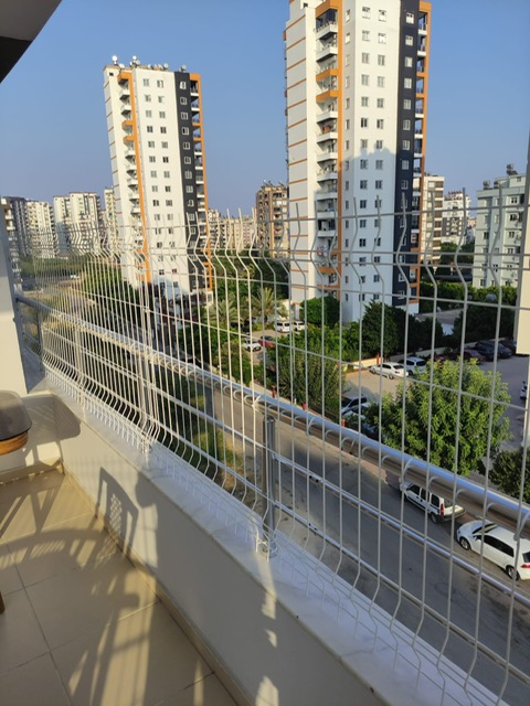 Balkon Parapet Üstü Emniyet ve Koruma Paneli